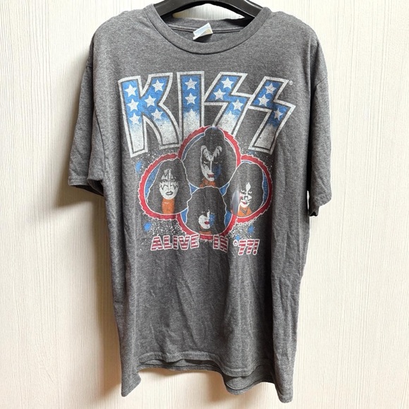 Kiss Other - KISS “Alive in ’77” USA Flag Retro Band Tee - NWOT - Unisex Large Graphic TShirt